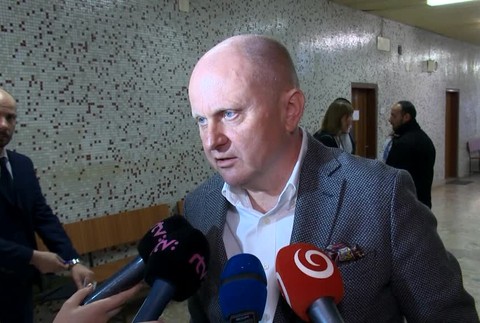 Obžalovaní z krivej výpovede v prípade bitky v Moldave sudcovi nerozumeli, pojednávanie odročil