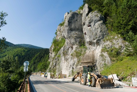 Strečno pád skalný masív 5