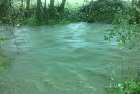 Na celom Slovensku hrozia povodne.