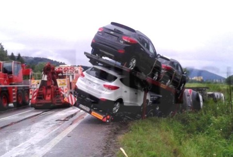 Nehoda kamión Kysuce cesta