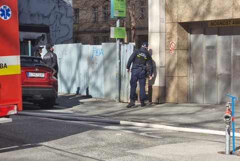 hasici zachranovali strechu