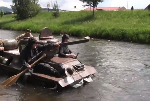 netradičná loď - tankisti