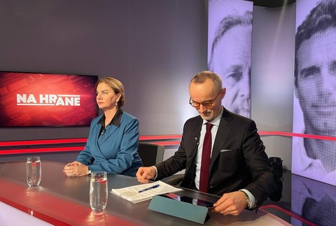 983ae70d-d447-48c5-b90c-951a1a2f10e2