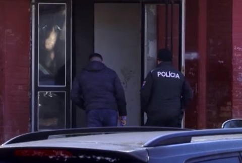 V bytovke našli dve mŕtve telá
