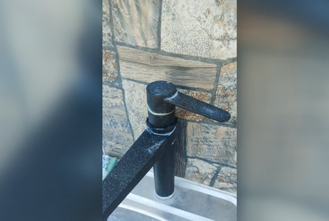 Piliny na vodovodnom kohútiku