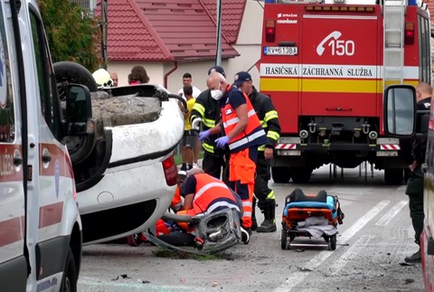 [multi] Nehoda 5 zranenych 2264