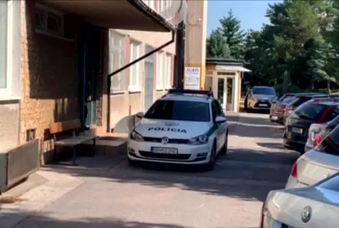 [multi] Zsuzsová vypovedala na NAKA v kauze nedovoleného ozbrojovania 2163