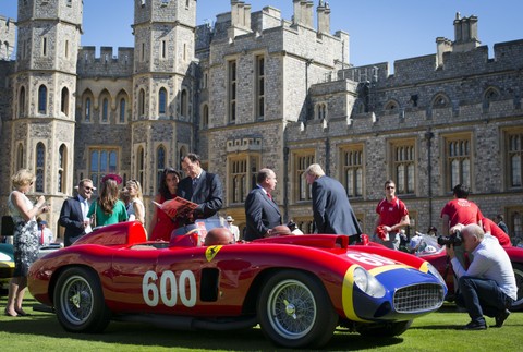 Autá_veterány_Windsor_2