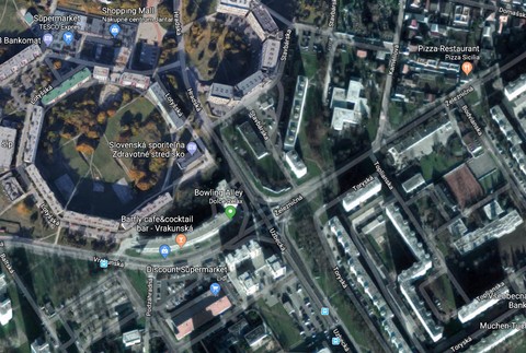 satelitné zábery Hradská ulica