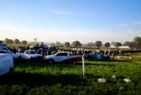 Vyvŕtali otvor a ukradli palivo. Explózia potrubia má už najmenej 70 obetí