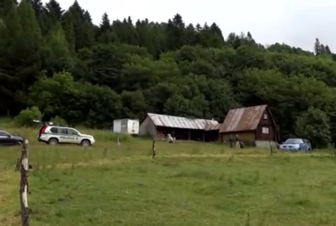 Oslava skončila tragédiou. Brat na smrť dobodal brata