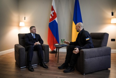 Robert Fico Denys Šmyhal stretnutie Užhorod (3)