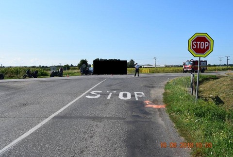križovatka kde žena nedala prednosť motorkárovi