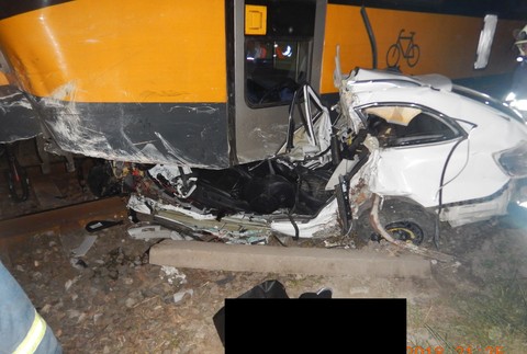 Nehoda vlak a automobil 2