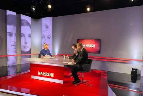 1e710b1a-00fe-4dbc-abd4-c07b96c73e15