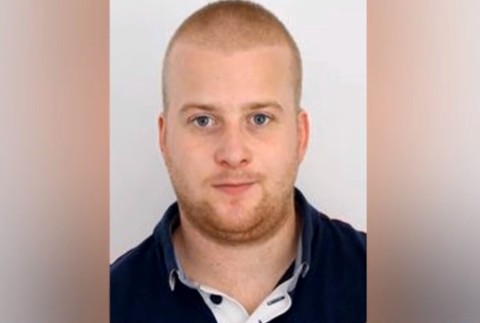 Zúfalá matka hľadá strateného syna. Trpí ťažkou schizofréniou