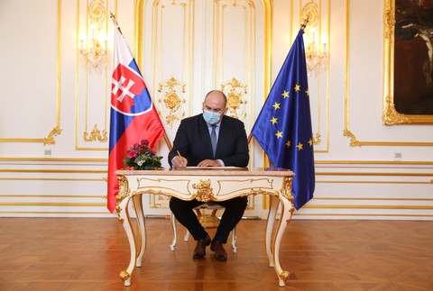 Podpis Koaličnej zmluvy - poslanci