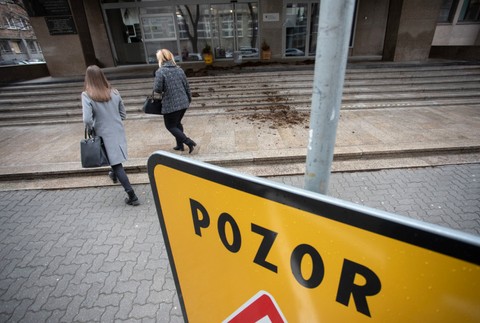 Farmári vysypali pred budovu agrorezortu a PPA hnoj 