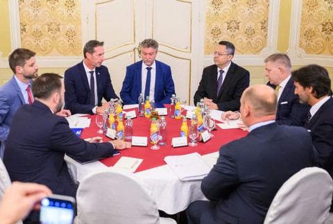 20242409_vlada_opozicia_04074626 (1)