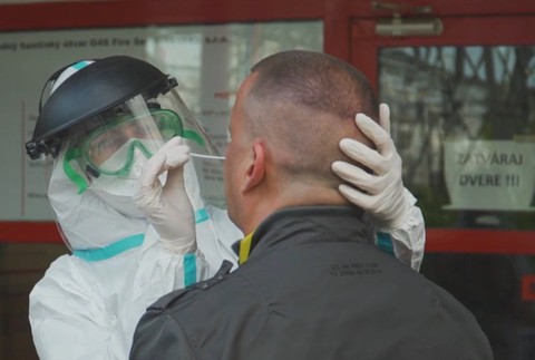 Zaočkovanosť vo fabrike ŠKODA je okolo 60%.