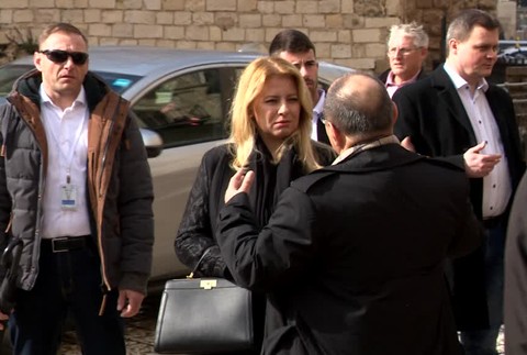 Lejak, krúpy a víchor. Prezidentka sa v Jeruzaleme musela vysporiadať aj s nástrahami počasia