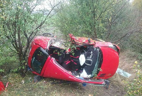 Dopravnú nehodu pri Leviciach neprežila jedna osoba.