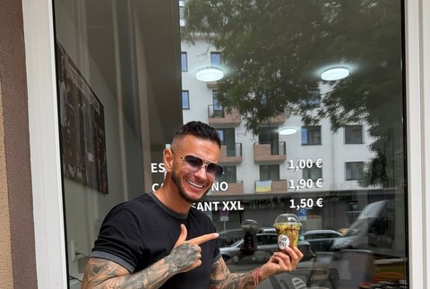 Výborná kávička☕️ a hlavne super servis, to všetko nájdete @cafenerodulak ??