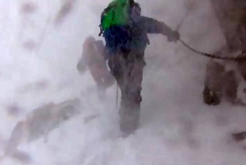 Silná víchrica a pol metra snehu napadlo zo dňa na deň