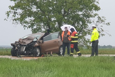 Hromadná nehoda pri Senci. Na mieste zasahovali leteckí záchranári