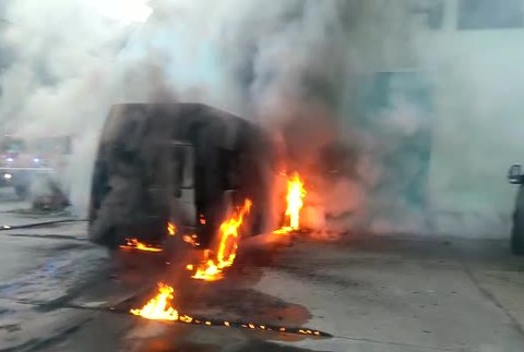 Požiar dodávky10342