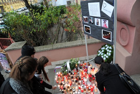 Štátny smútok pre tragickú nehodu pri Nitre. Prišli aj premiér Pellegrini a prezidentka Čaputová