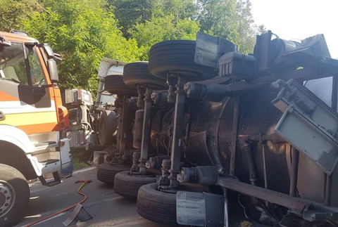 prevrátená cisterna