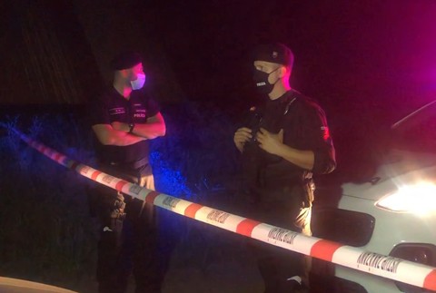 V lese pri Komárne našli na smrť dobitú mladú ženu (†22)