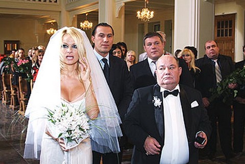 pamela v svadobnych satach