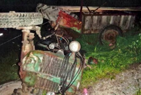 Zomrel pod traktorom.