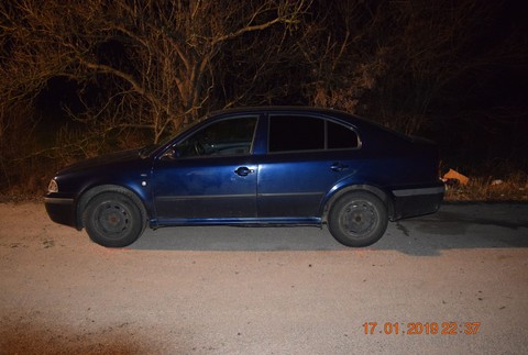 Tragická nehoda pri Šuranoch. Muž (53) vystúpil z auta a ihneď ho zrazilo auto 