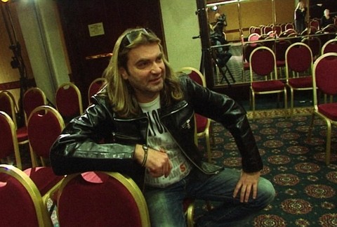 brano mojsej, sedi na stolicke, usmev