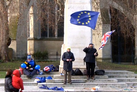 Tvrdý brexit, veľké problémy. EÚ vyváža do Británie viac potravín, ako dováža
