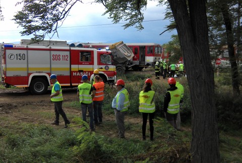 Bánovce nad Bebravou zrážka vlaku a nákladného auta 3