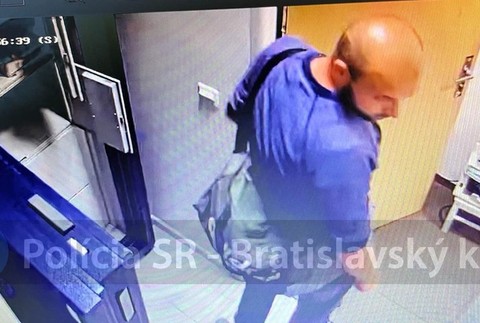Polícia pátra po páchateľoch lúpežného prepadnutia banky