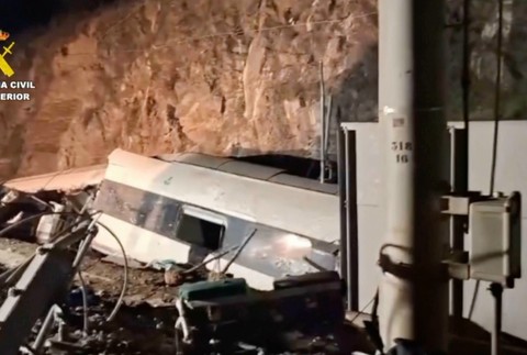 železničná nehoda v Španielsku (2)