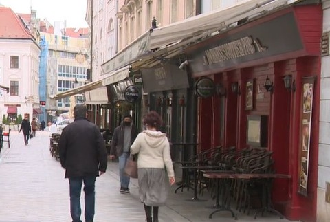 Viaceré reštaurácie protestne otvorili prevádzky. 