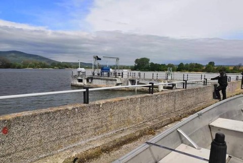 Bezvládne telo muža vo vodnej nádrži v Bolerázi 