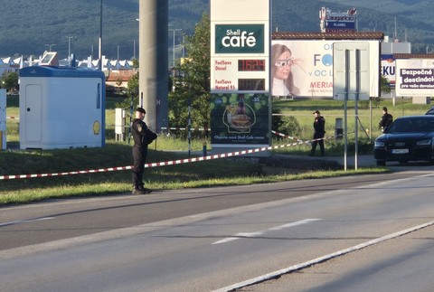 Streľba na čerpacej stanici v Trenčíne