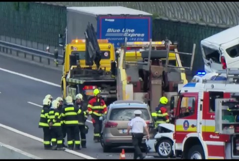 [multi] Hrozivá nehoda na bratislavskom obchvate. 9212