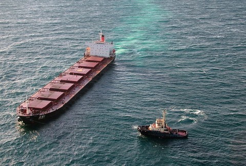 cinska lod velka koralova bariera 5