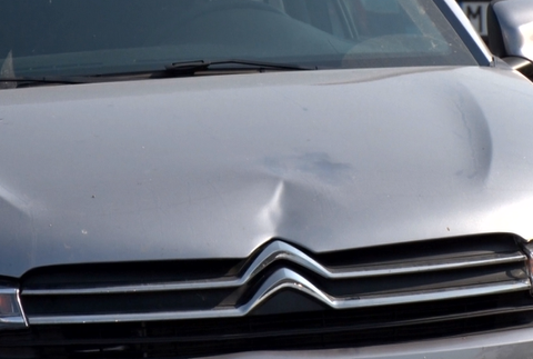 Pri dopravnej nehode vošiel vodičovi auta rovno do dráhy iba 6 ročný chlapec