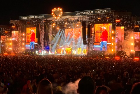 LOVESTREAM 2024