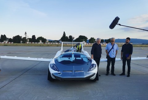 Lietajúce auto preletelo z Nitry do Bratislavy