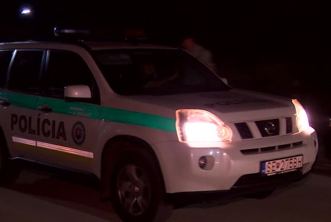 Tragický nález v studni. Jednou z mŕtvych osôb bol policajný vyšetrovateľ